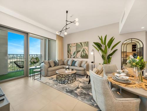 Royal Vista at Downtown Views II - Dubai City Views - Brand New Luxury 2BR Apartment