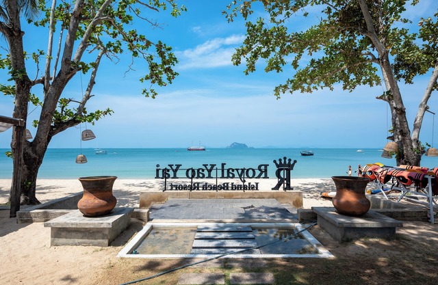 Royal Yao Yai Island Beach Resort -sha Extra Plus+