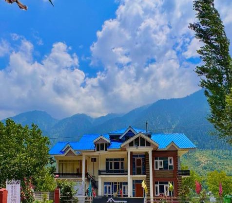 ROYALE PEAKS Sonamarg rd