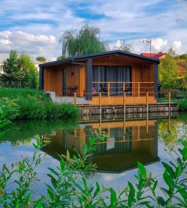 Roztoczański Domek nad Stawem z jacuzzi