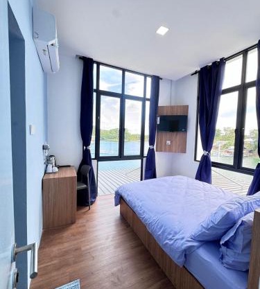 RTS - BluLake Guesthouse Tasik Biru Bau