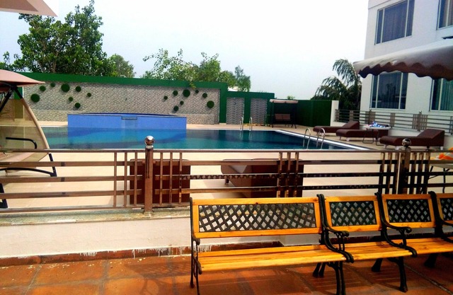 Rubystone Shiv Vilas Palace