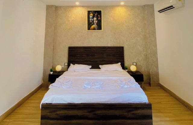 Rudra inn cosy villa near prem mandir