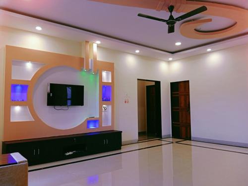 Rudras villa by Dattatray Holliday's