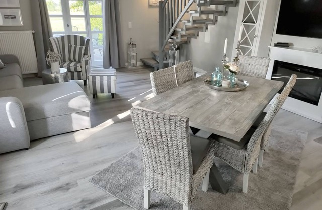 Rugiamare, Exclusives, neu Renoviertes, Strandnahes Reihen- Ferienhaus