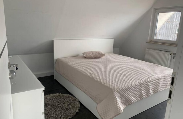 ruhige drei Zimmer Eigentumswohnung