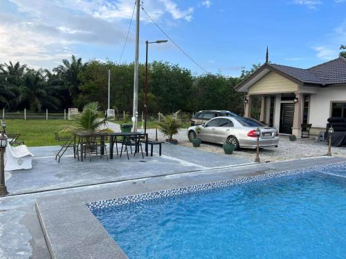 Rumah Armand 3 Bedroom with Swimming Pool Pengkalan Balak Tg Bidara Masjid Tanah Melaka