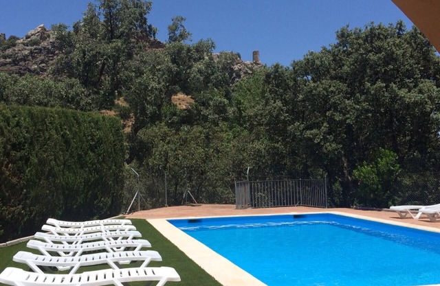 Rural accommodation with unbeatable views.