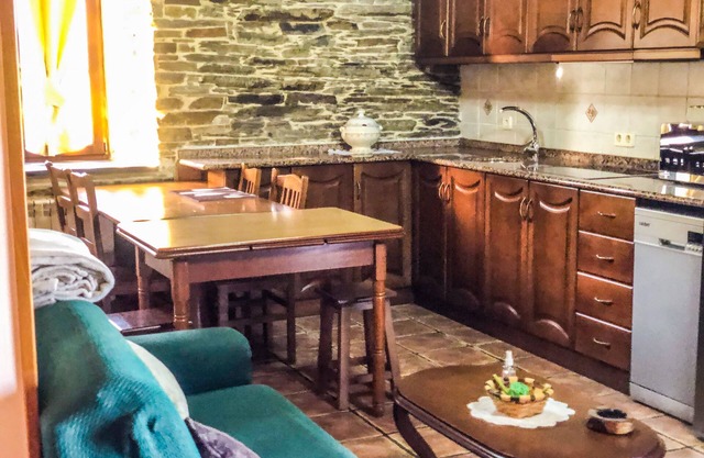 RURAL APARTMENT "LA CARBAYEIRA" - LARGE DUPLEX WITH TWO TICKETS