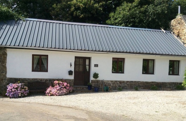 Rural converted stable with garden