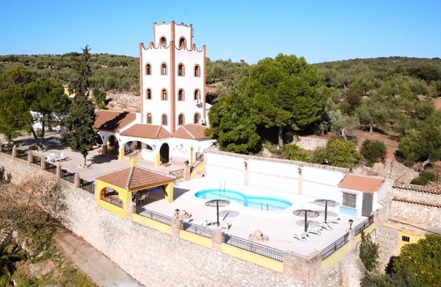 Rural Cortijo with the best views in the Sierra de Hornachuelos Natural Park.