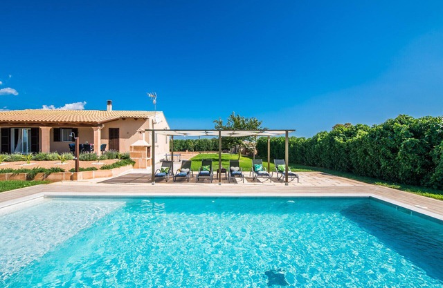 Rural finca Villa del Nord with pool in Mallorca