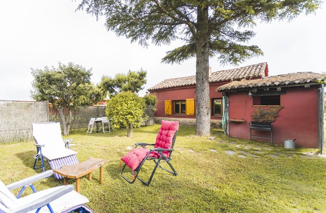 Rural House 'El Colono' with Mountain Views and Private Garden