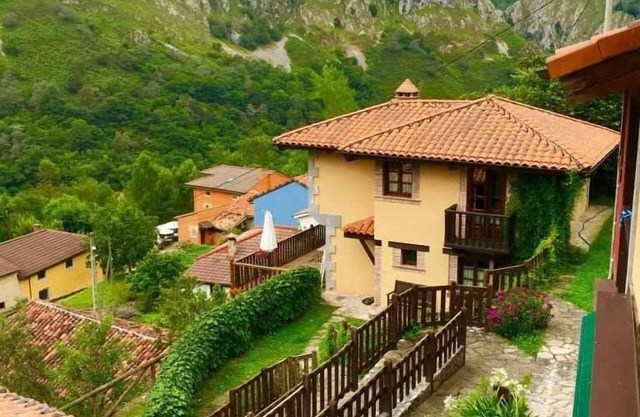 RURAL HOUSE LA RIBA B