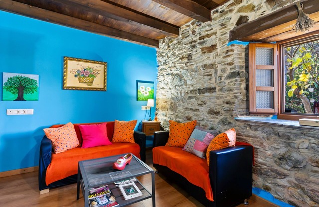 Rural House 'Teixo' with Mountain Views, Private Terrace and Wi-Fi