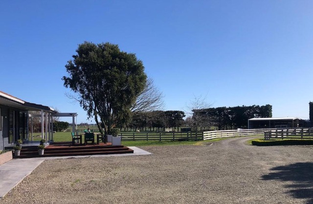 Rural Stay On City Doorstep