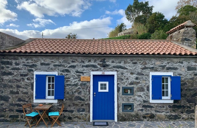 Rustic and romantic house fully renovated with private garden for couples