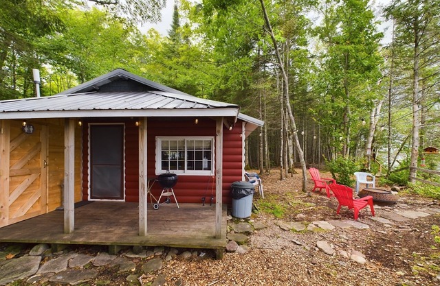 Rustic Cabin sitting on the Edge of Lake Superior with an Outdoor Sauna
