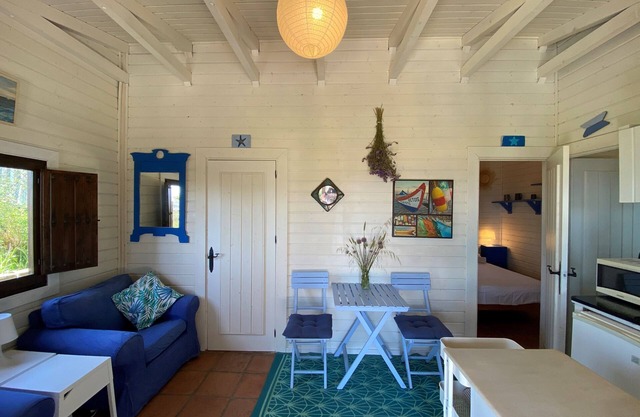 Rustic Cabin, Tarifa, 4 guests,5 minutes to beach