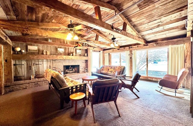Rustic Getaway by Lake Michigan!