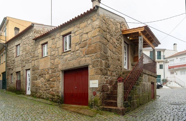 Rustic Getaway in Guarda