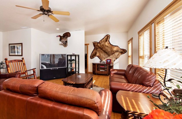 Rustic home on cattle ranch, near Glenwood Springs