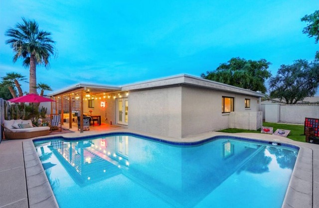 Rustic Lux I Uptown PHX I 4 BR by Biltmore