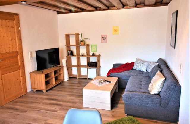 ★ Sunny apartment/WiFi/parking/pool/5 people ★