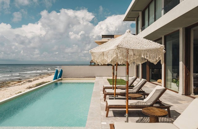 Saadetna Beach House: Welcoming Villa near Tulum AC, Pool & Direct Beach Access