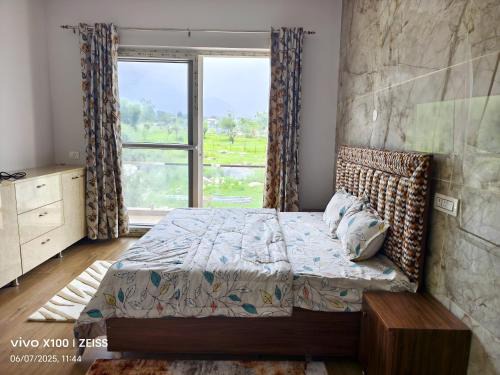 SAAR Palampur Villa 5 BHK With Dhauladhaar Mountains View