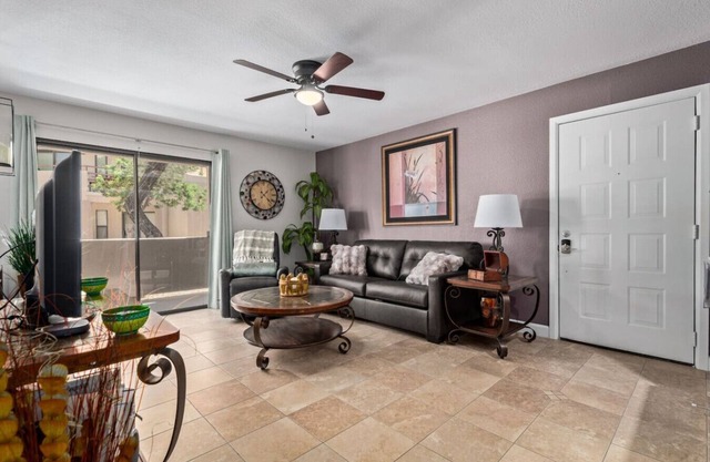 Saddle & Sage: Poolside Condo w/Resort Perks