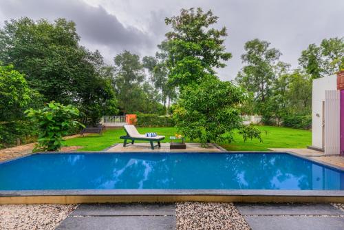 SaffronStays Amrapali - 5BD Farmstay with private pool in Nashik