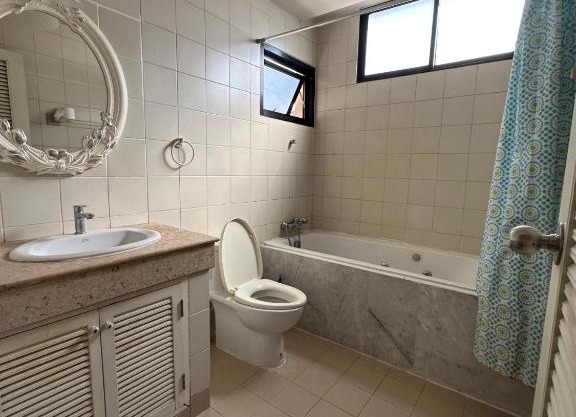 Saladaeng Executive Condominium