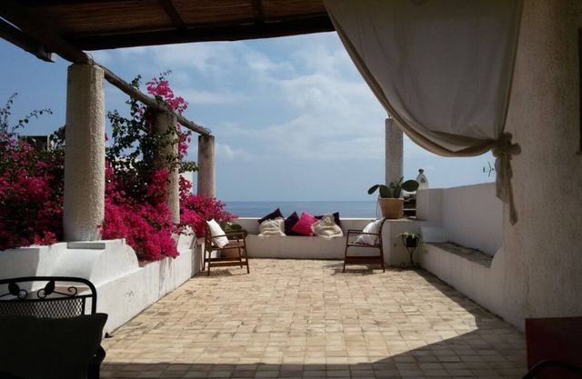 Salina: typical Aeolian house ideal for every period of the year