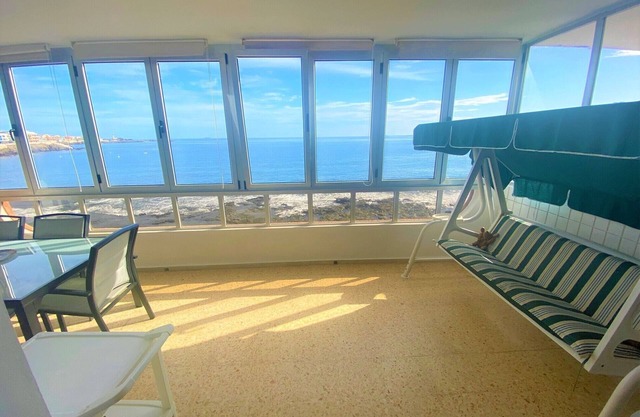 Salinetas, first line of the sea and beach for 4 people