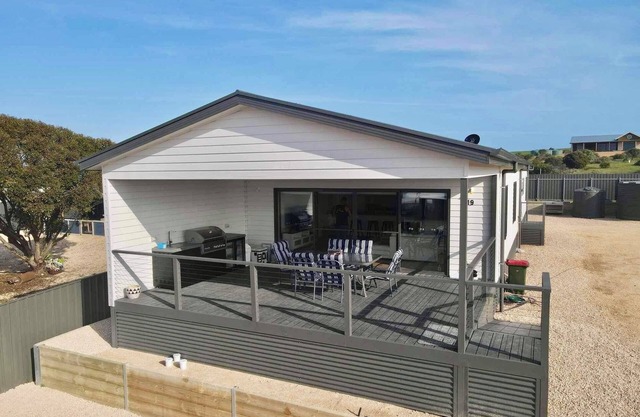 Salt Eyre Sceale Bay Holiday House