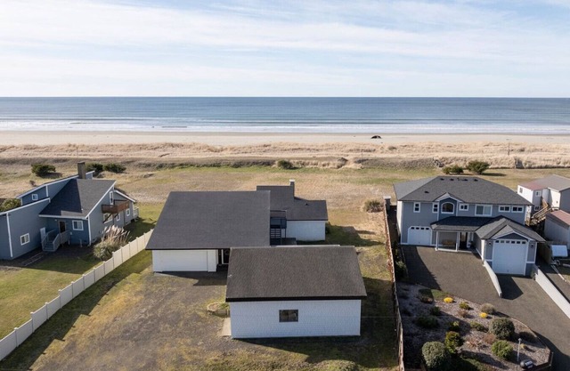 Salty Anchor Seaside Stay