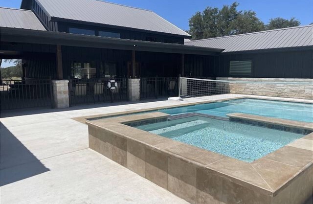Salty Dog @ Frio River Vacation Rentals
