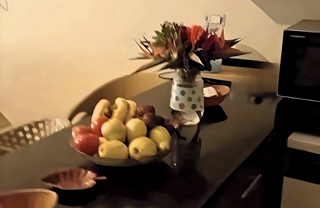 Salty Life Chalet, Azha