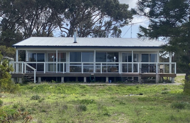 Samphire Stays at Foul Bay - Beachfront, tranquil location, Off peak special!