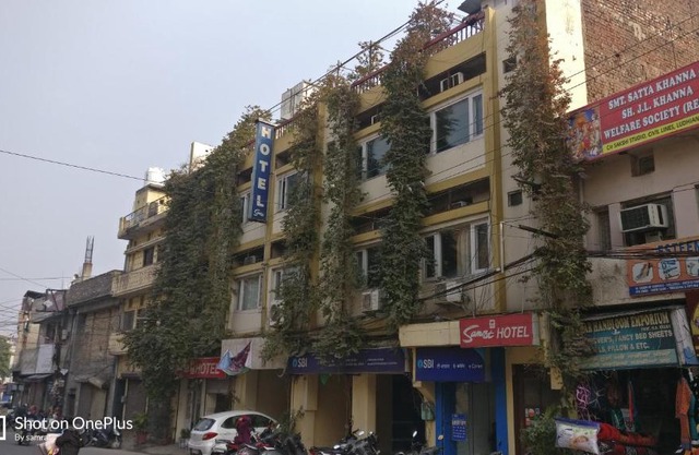Samrat Hotel