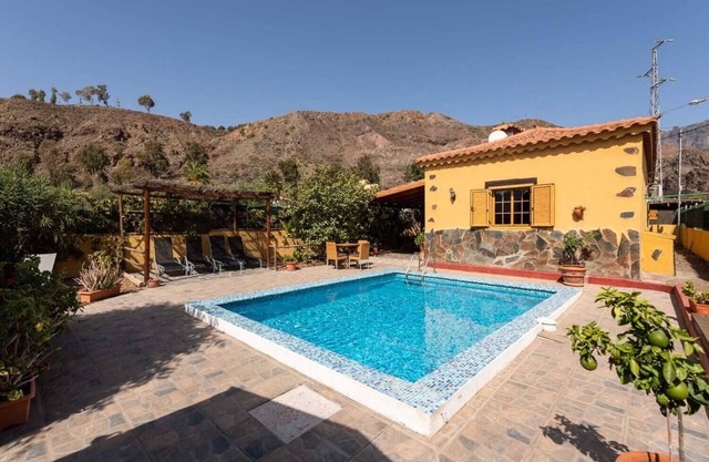 San Bartolome de Tirajana country house with private pool with free Wi-Fi
