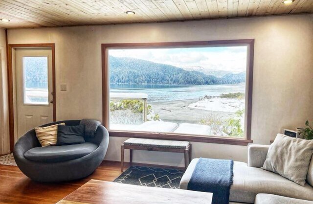 San Juan Surfhouse - Hot Tub. Oceanfront. Amazing view, Premium Oceanfront Vacation Rental