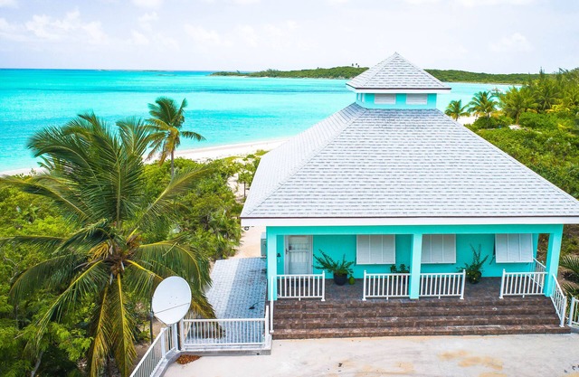 Sand Nickels Hoopers Bay Beachfront Villa