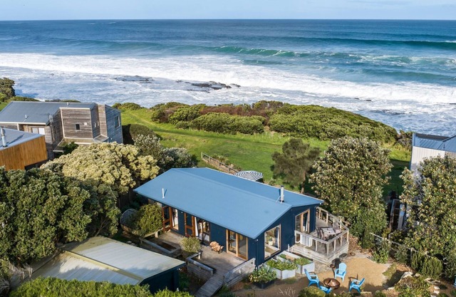 Sand & Sauna Retreat - A seaside home for the senses