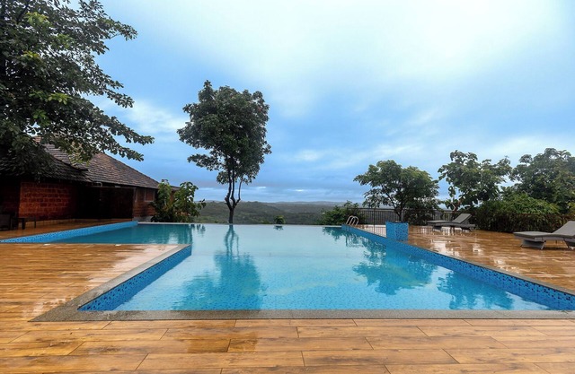 Sandal Mist Resort and spa