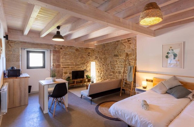 Sandoñana · by Wehomes · Old Palace Lodge DB5