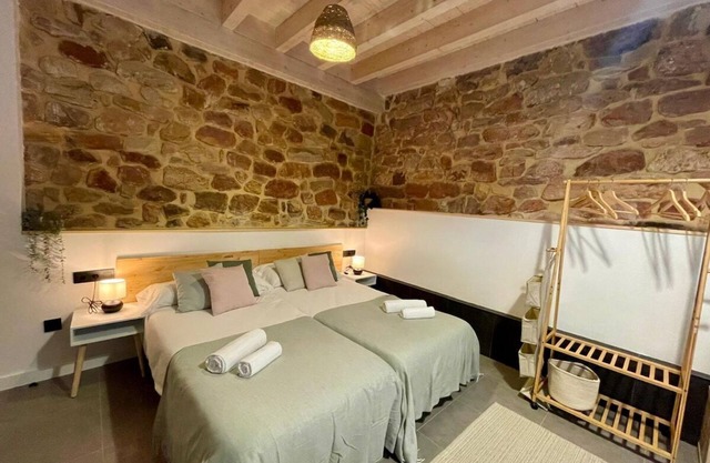 Sandoñana · by Wehomes · Old Palace Lodge DC3