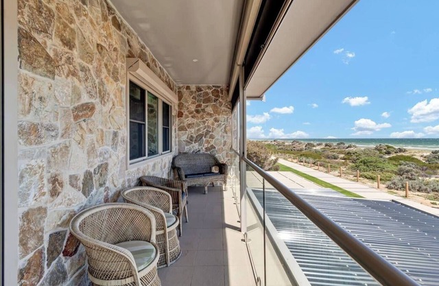 Sandpiper Retreat Breathtaking Beachfront Panorama