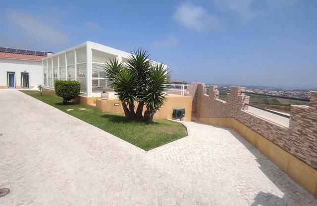 Sao Pedro Da Cadeira: House/Villa - São Pedro da CadeiraHouse with garden